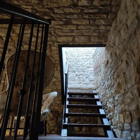 Torre Di Celle * Monte Santa Maria Tiberina